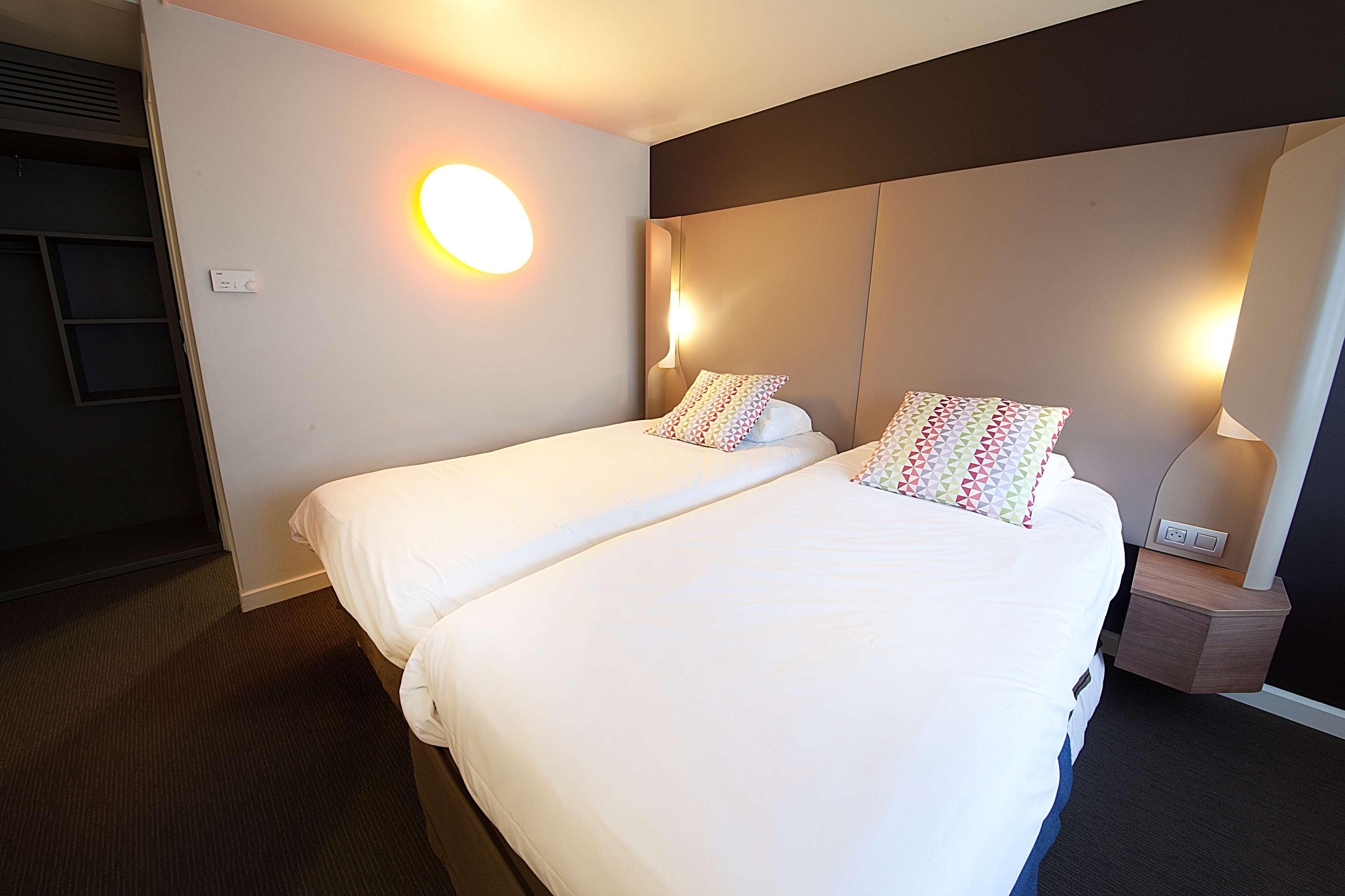 Hotel Campanile Clermont-Ferrand ~ Aubière Esterno foto