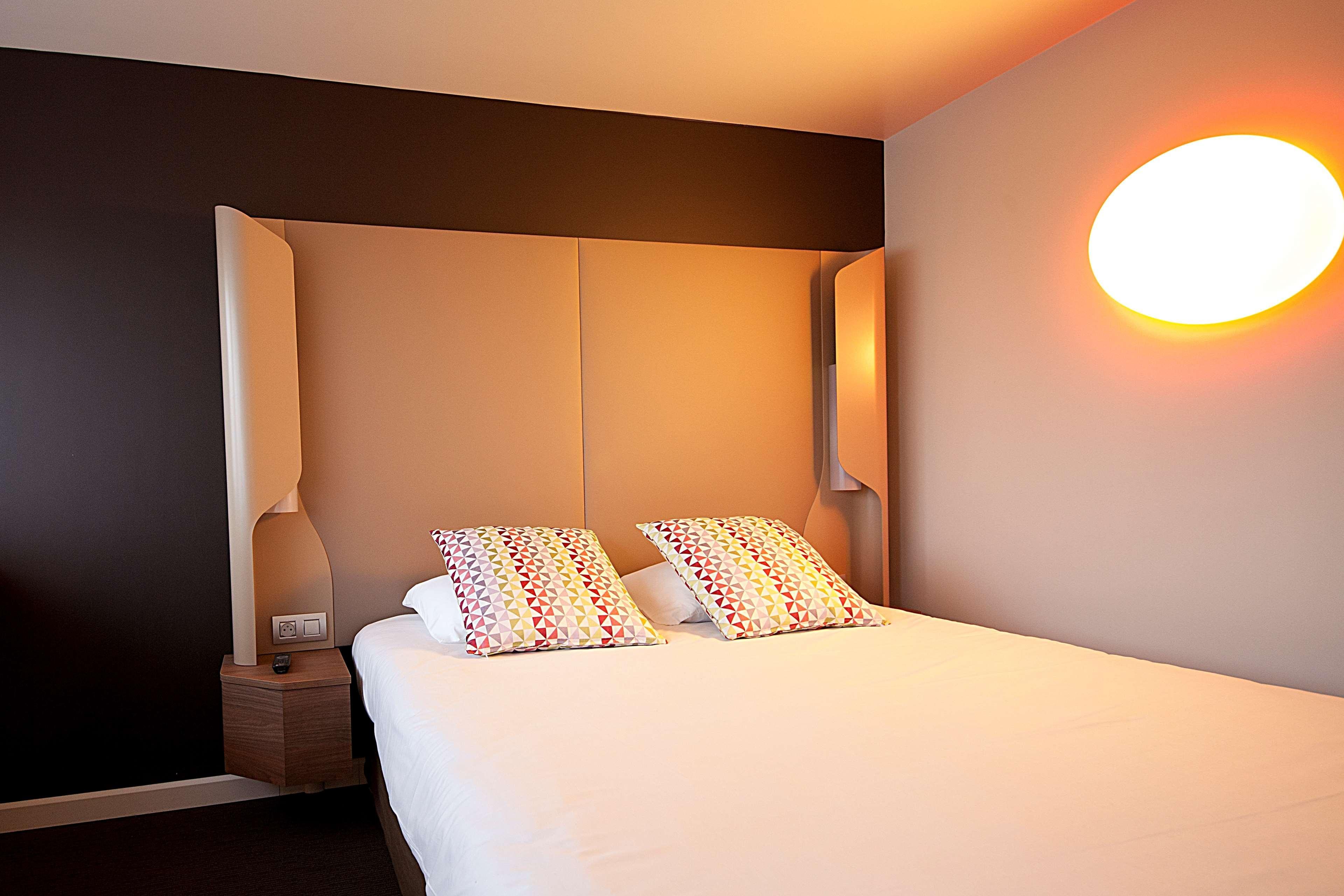 Hotel Campanile Clermont-Ferrand ~ Aubière Esterno foto