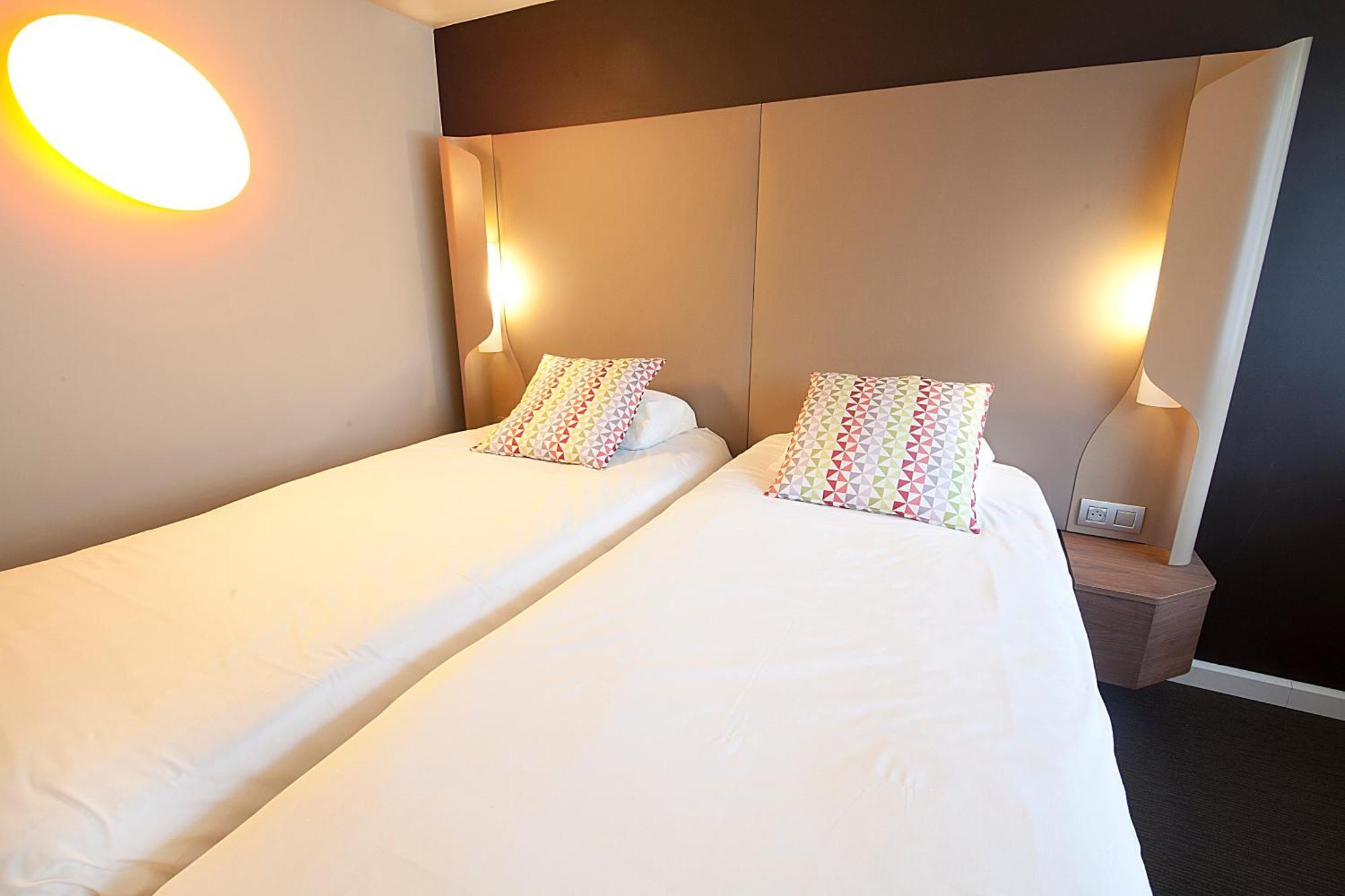 Hotel Campanile Clermont-Ferrand ~ Aubière Esterno foto