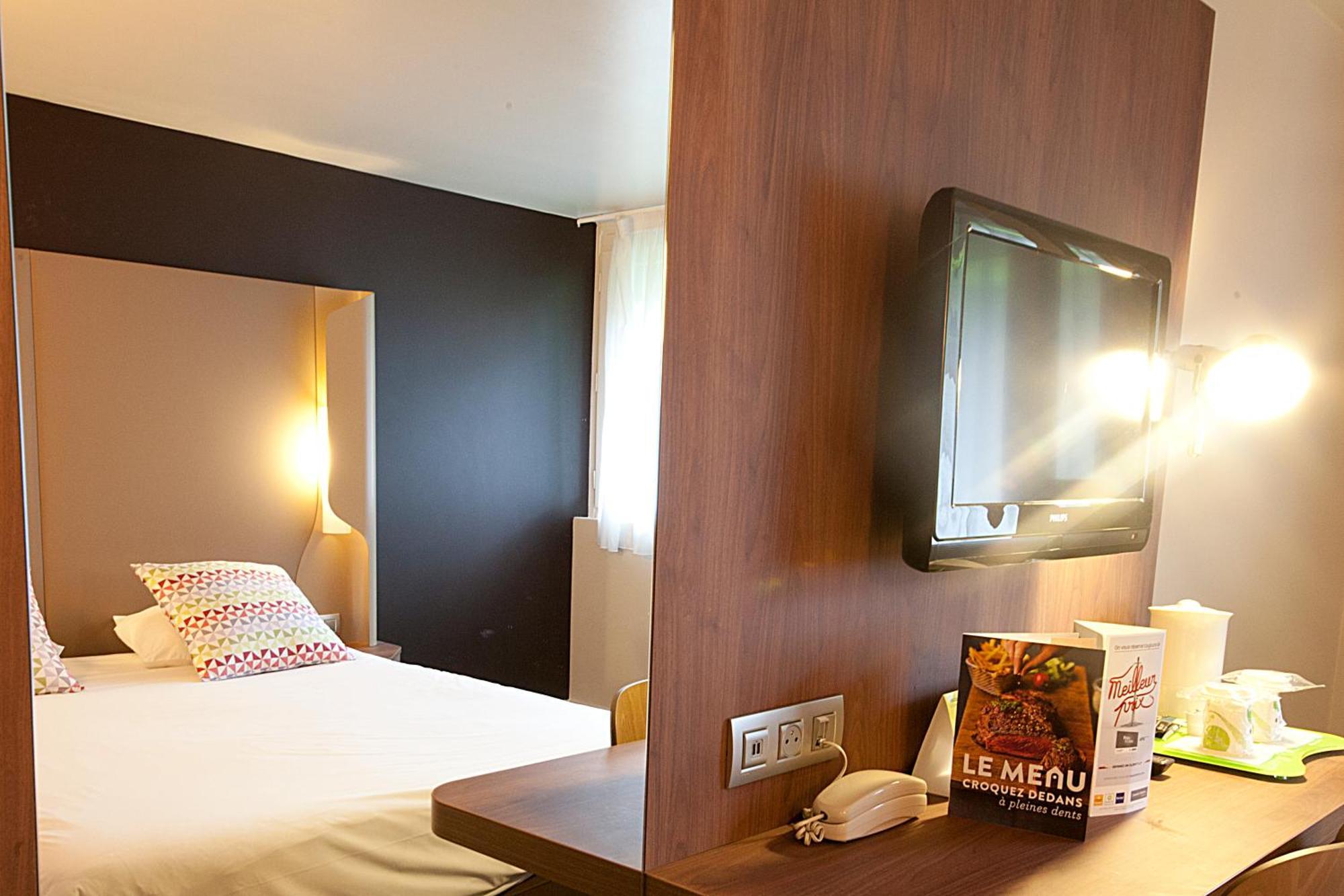Hotel Campanile Clermont-Ferrand ~ Aubière Esterno foto